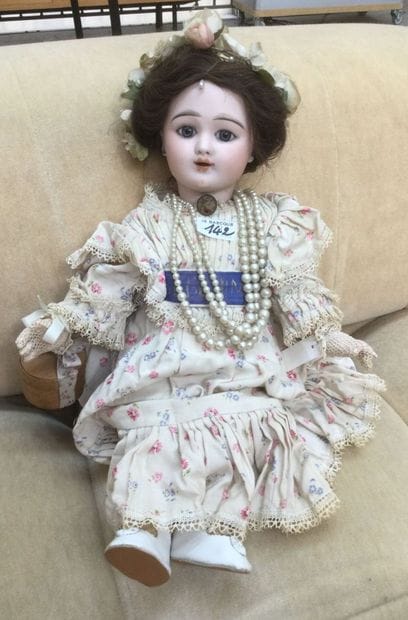 « EDEN BEBE PARIS 8 » tête biscuit teint...
