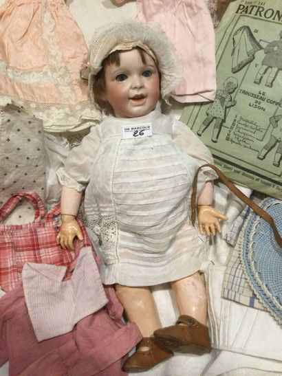 « 23 S.F.B.J 236 PARIS 6 » charmant bébé...