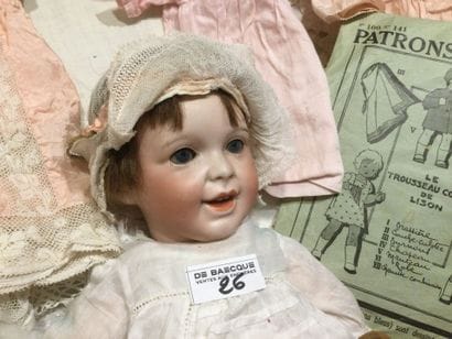 « 23 S.F.B.J 236 PARIS 6 » charmant bébé...
