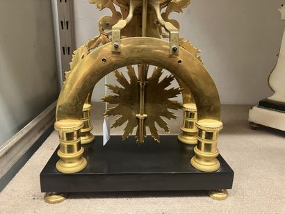Gilt bronze skeleton PORTICAL HANGER adorned...