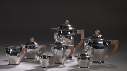 Tea and coffee service in silver (950 thousandths)...