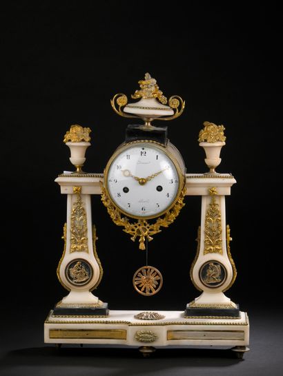 PORTICAL HANGER in white and black marble,...