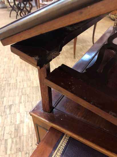 ARCHITECT'S TABLE 