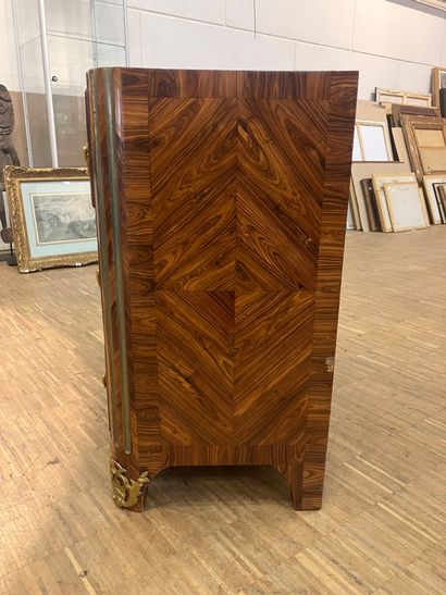 SMALL COMMODE with slightly curved front...