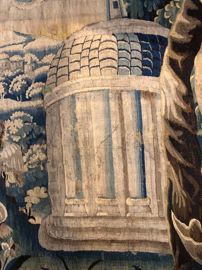 Wool and silk tapestry decorated with Olympian...