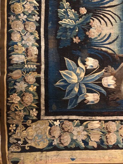 Wool and silk tapestry decorated with Olympian...