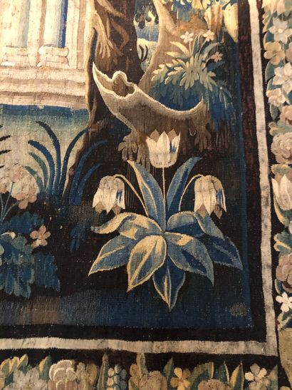 Wool and silk tapestry decorated with Olympian...