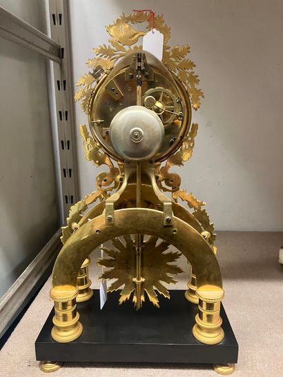Gilt bronze skeleton PORTICAL HANGER adorned...