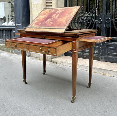 ARCHITECT'S TABLE 