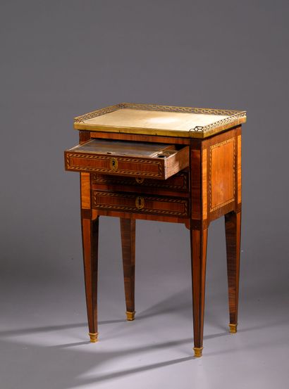 SMALL CHIFFON TABLE in amaranth, rosewood...