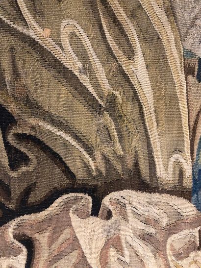 Wool and silk tapestry decorated with Olympian...