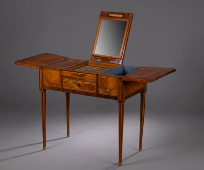 COIFFEUSE in butterfly-winged rosewood, amaranth...