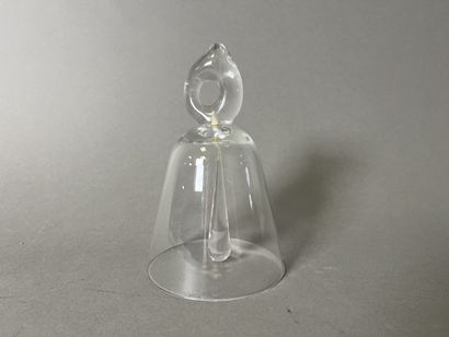 DAUM 
Clochette de table en cristal, porte...