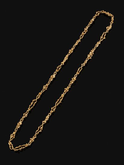 VAN CLEEF & ARPELS
Collier en or jaune 18K...