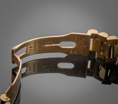 ROLEX 
Montre en or jaune 18K (750‰), collection...