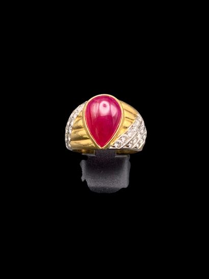 REPOSSI
Bague en or 18K (750‰) de 2 tons...
