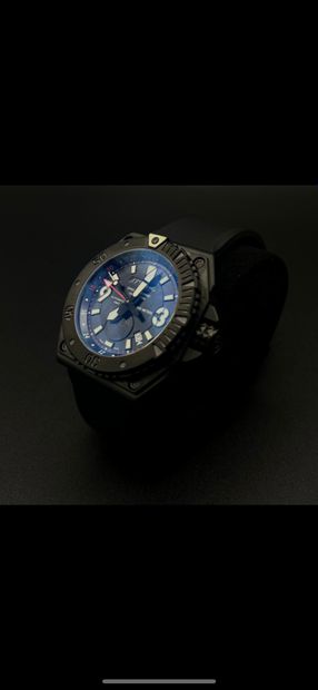 S.T. DUPONT
Montre GMT en acier noirci, édition...