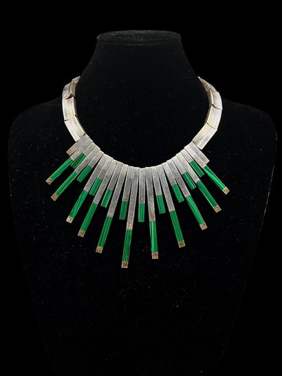 Collier en argent (800‰) à maillons articulés...