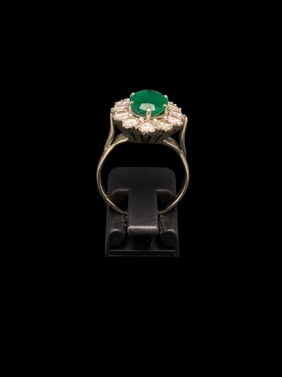 Bague Pompadour en or gris 18K (750‰) centrée...