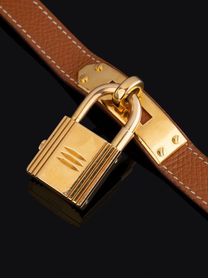 HERMES
Montre en métal plaqué or, collection...