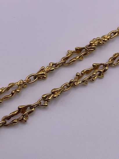 VAN CLEEF & ARPELS
Collier en or jaune 18K...