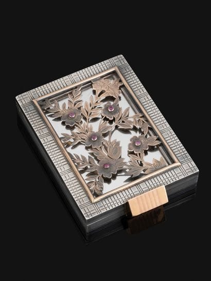 BOUCHERON Paris
Poudrier en argent (800‰)...