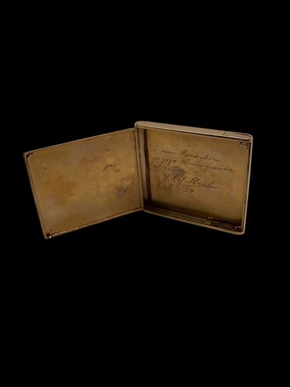 Étui à cigarettes en or jaune 18K (750‰)...