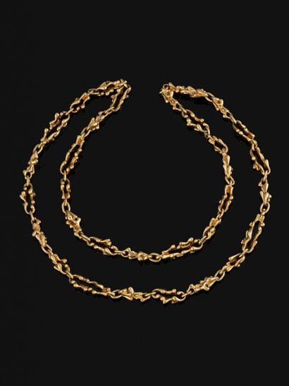 VAN CLEEF & ARPELS
Collier en or jaune 18K...