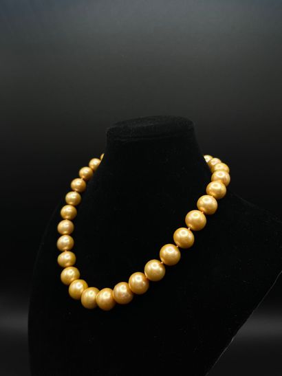 Collier d'importantes perles de culture 