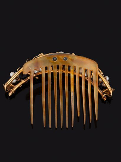 Peigne à chignon en or jaune 18K (750‰),...