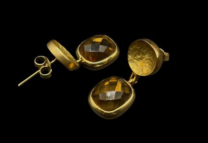 Paire de pendants d'oreilles articulés en...