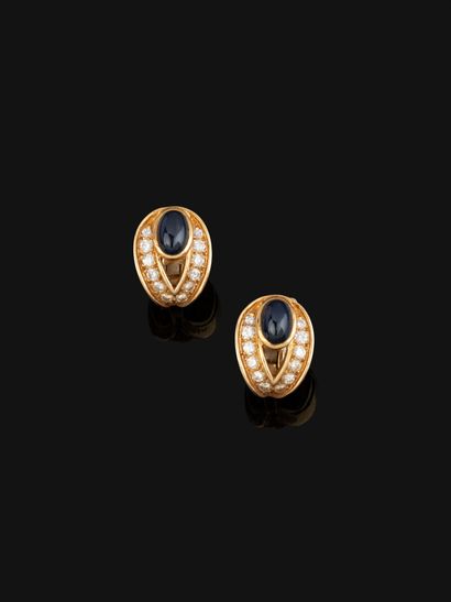 BOUCHERON 
Paire clips d'oreilles en or jaune...