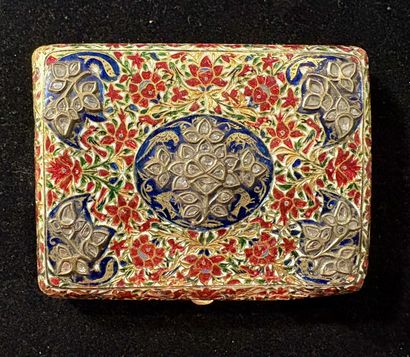 Cigarette case in 18K (750‰) yellow gold...