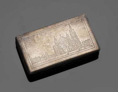 Silver snuffbox (800‰), engraved decoration...