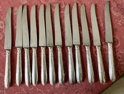 Partie de ménagère de couverts en argent...