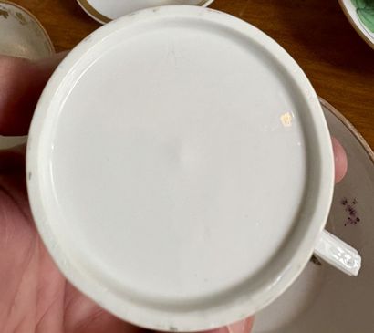 VIENNE
Sept tasses « litron » et leur sous...