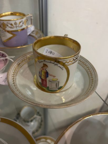 VIENNE
Sept tasses « litron » et leur sous...