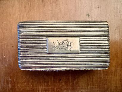 Trois tabatières en argent (800‰) :
- Deux,...