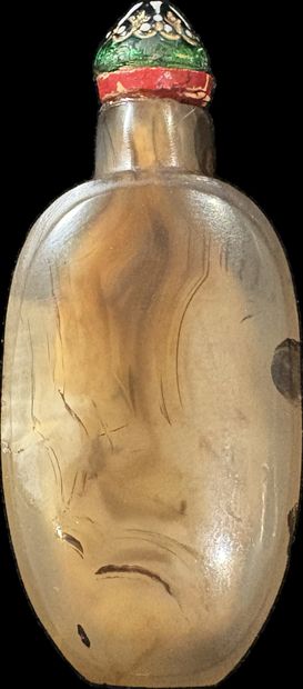 CHINE, XIXe siècle
Tabatière ovale en agate,...
