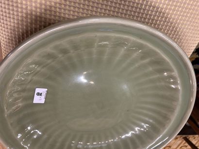 CHINE, dynastie Ming, XVe siècle 
Plat rond...
