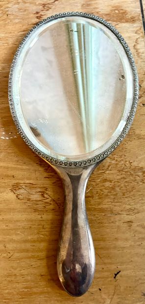 Ensemble en argent (800‰) à décor de frises...