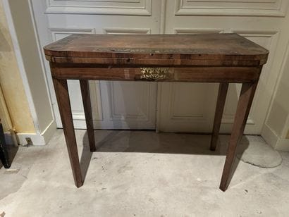 Table à jeux en placage de palissandre à...