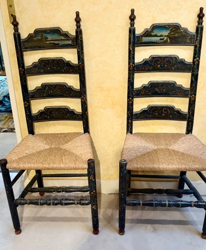 Ensemble comprenant : une paire de fauteuils...