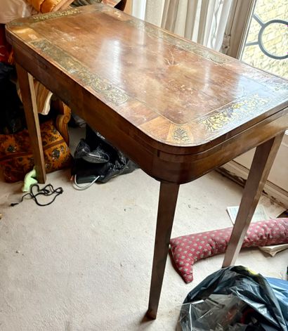 Table à jeux en placage de palissandre à...