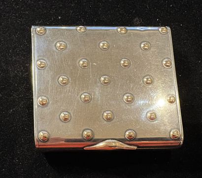 Silver cigarette case (800‰) decorated with...