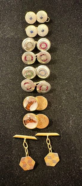 Lot of cufflinks including :
- A pair in...