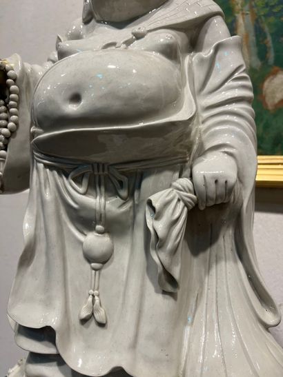 CHINE, République 
Statuette en porcelaine...
