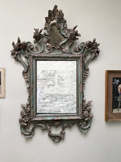 Miroir à fronton en bois sculpté ajouré,...