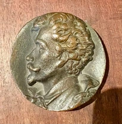 Trois médailles en bronze figurant Wolfgang...