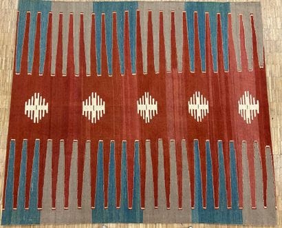 Tapis Kilim tissé en laine à motifs géométriques...